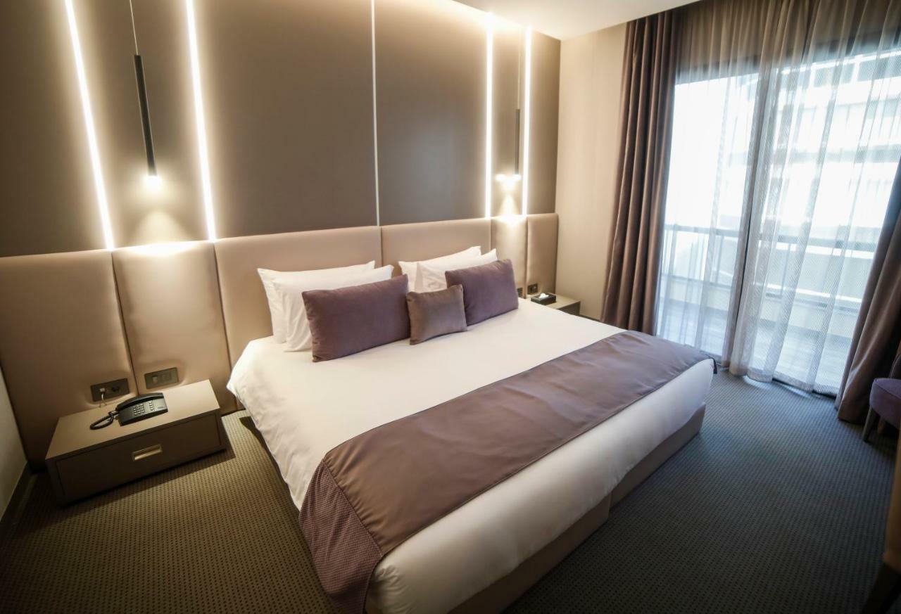 Rawsheh 51 Hotel Beirute Exterior foto