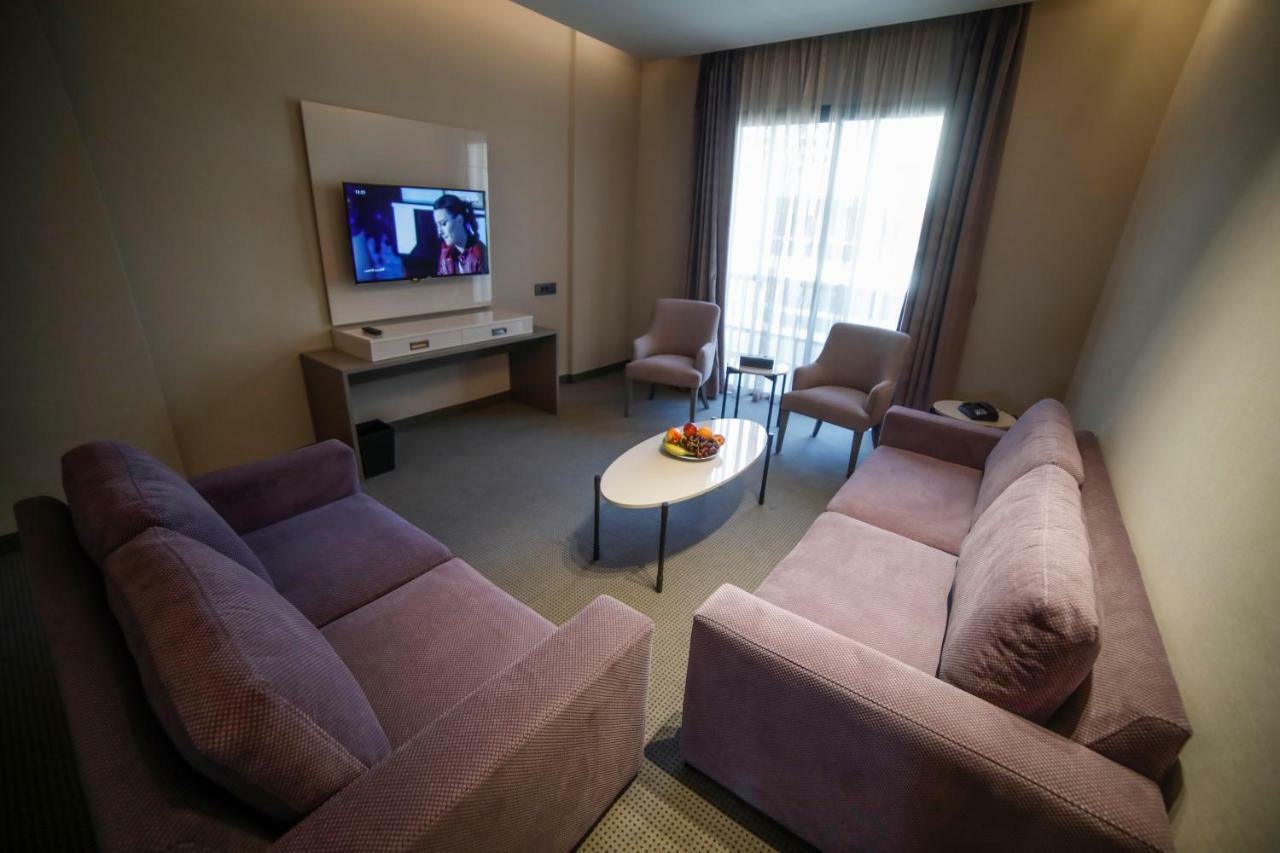 Rawsheh 51 Hotel Beirute Exterior foto